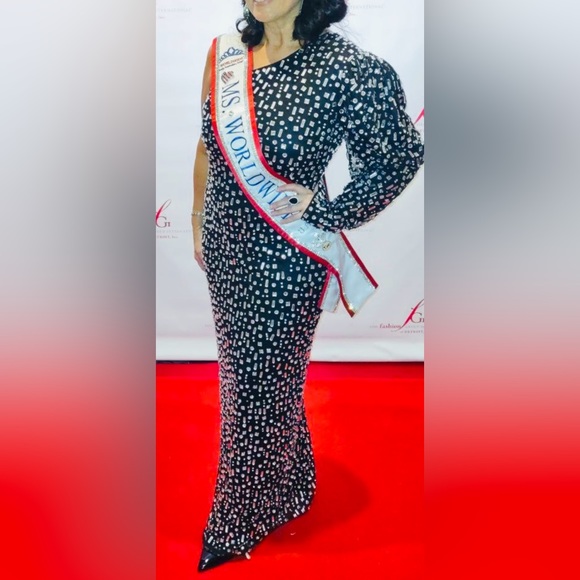 One shoulder bejeweled puff shoulder - Picture 3 of 4